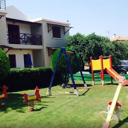 Village Apartment *